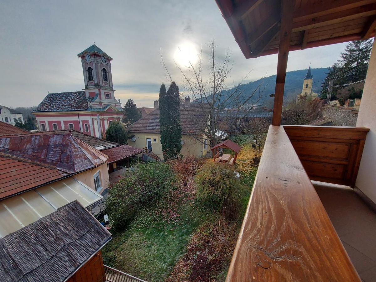 Boene Vendeghaz Es Borozo Apartment Tokaj Bagian luar foto