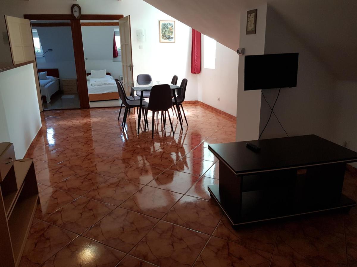 Boene Vendeghaz Es Borozo Apartment Tokaj Bagian luar foto