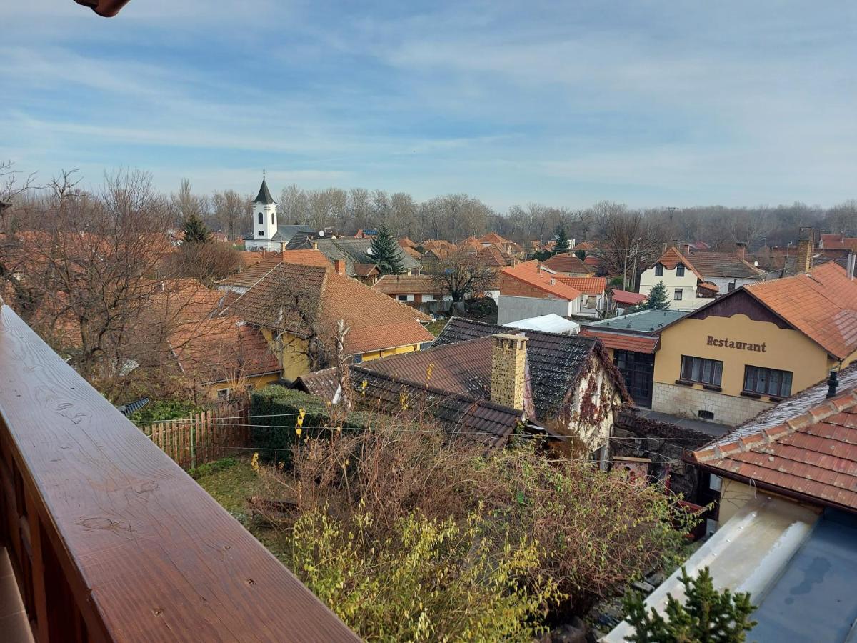 Boene Vendeghaz Es Borozo Apartment Tokaj Bagian luar foto