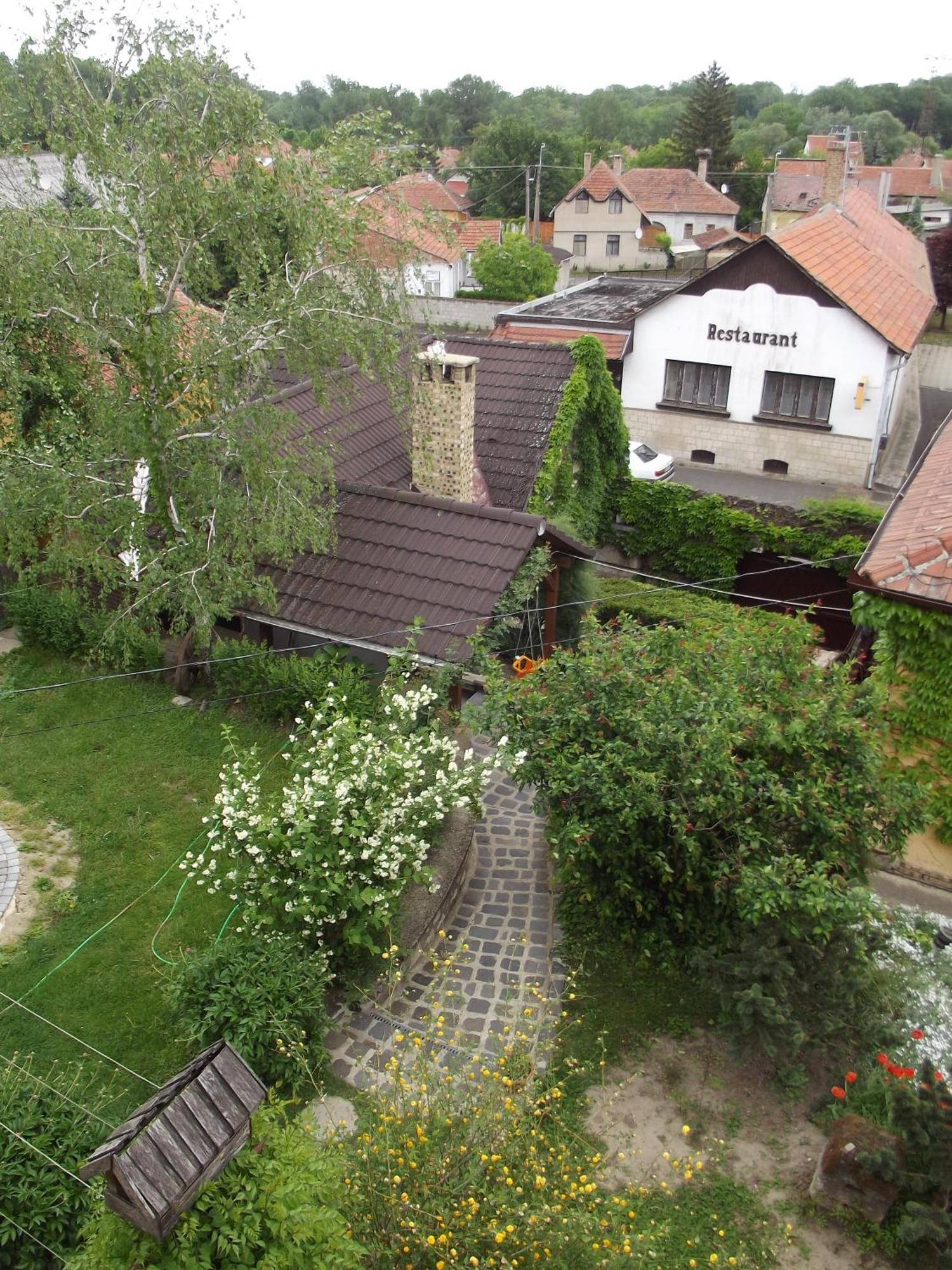 Boene Vendeghaz Es Borozo Apartment Tokaj Bagian luar foto