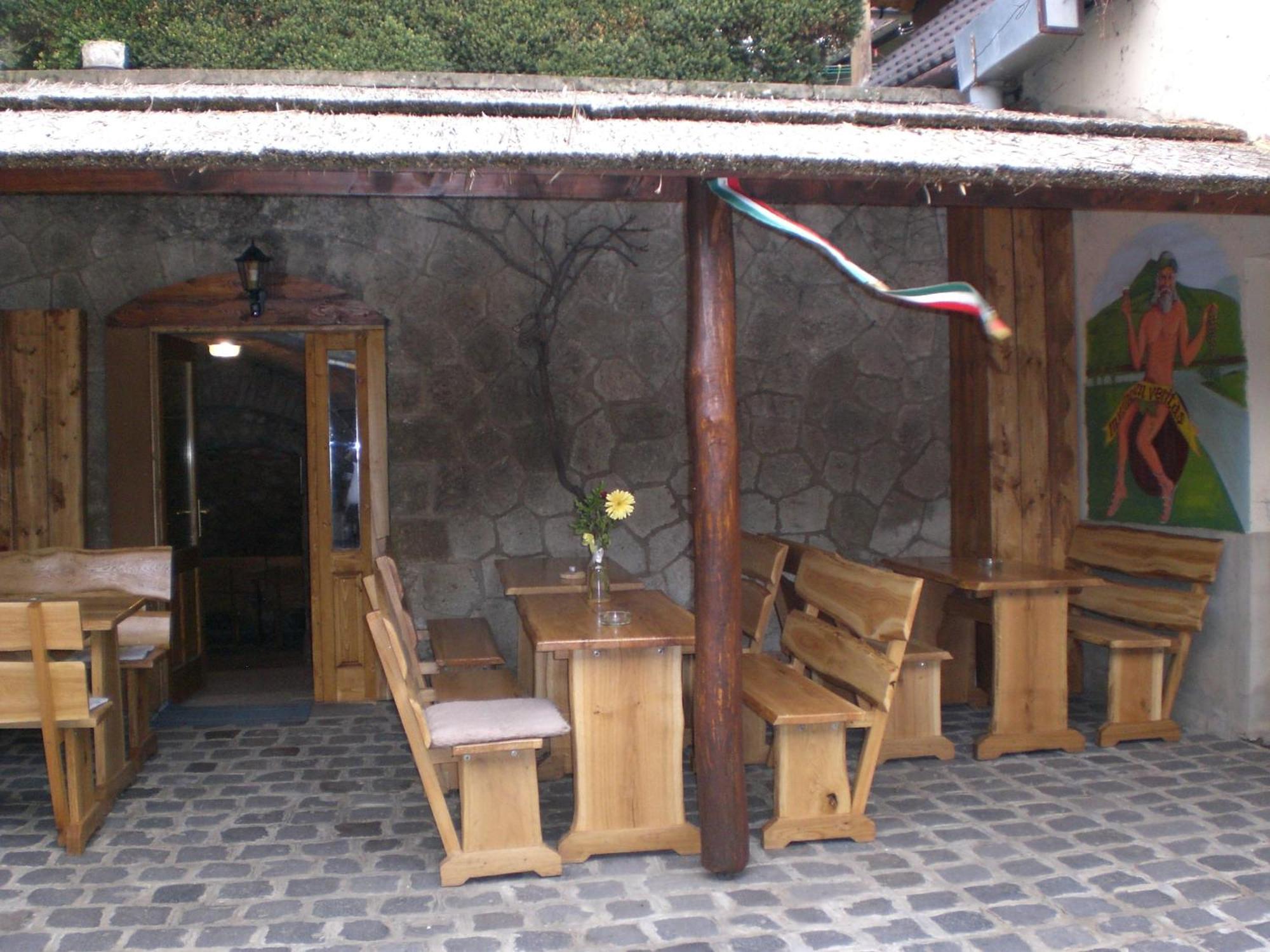 Boene Vendeghaz Es Borozo Apartment Tokaj Bagian luar foto